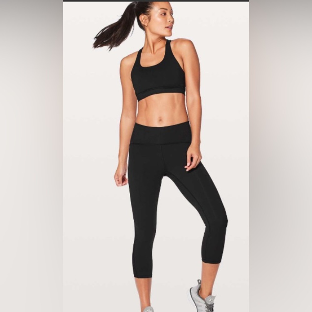 Lululemon Time To Sweat Bra/SIZE-2/
Black/Material: Luxtreme/ - Picture 2 of 4